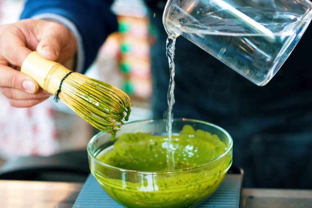making-matcha-green-tea